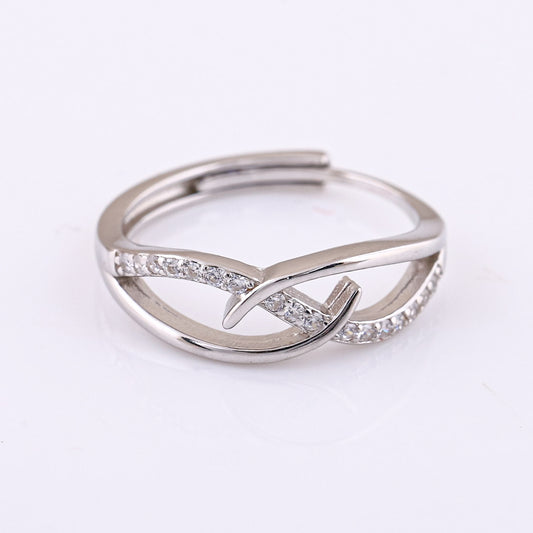 Fluid Interlace Ring
