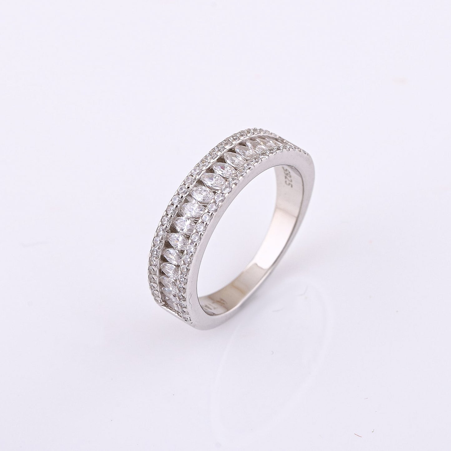 Royal Edge Ring