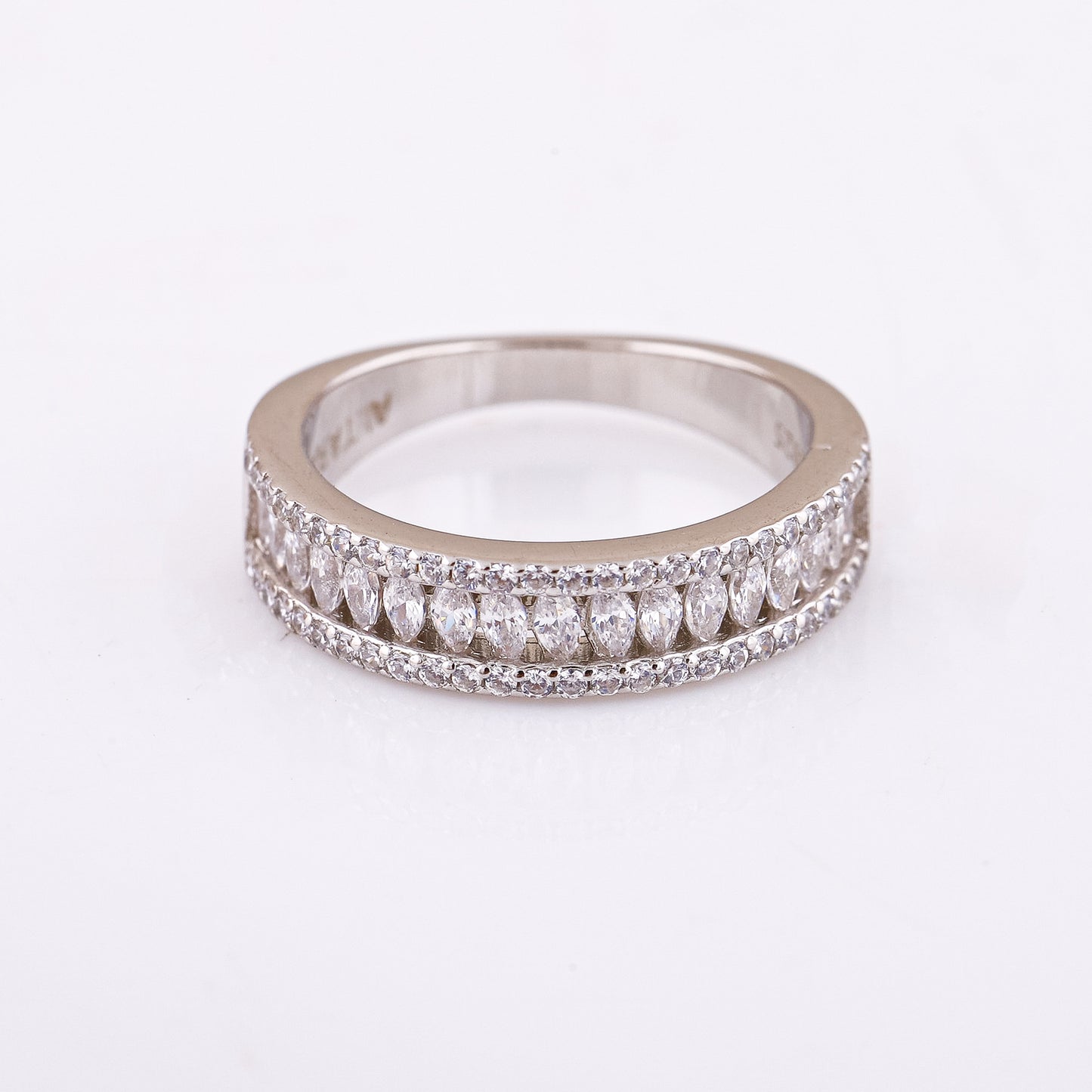 Royal Edge Ring