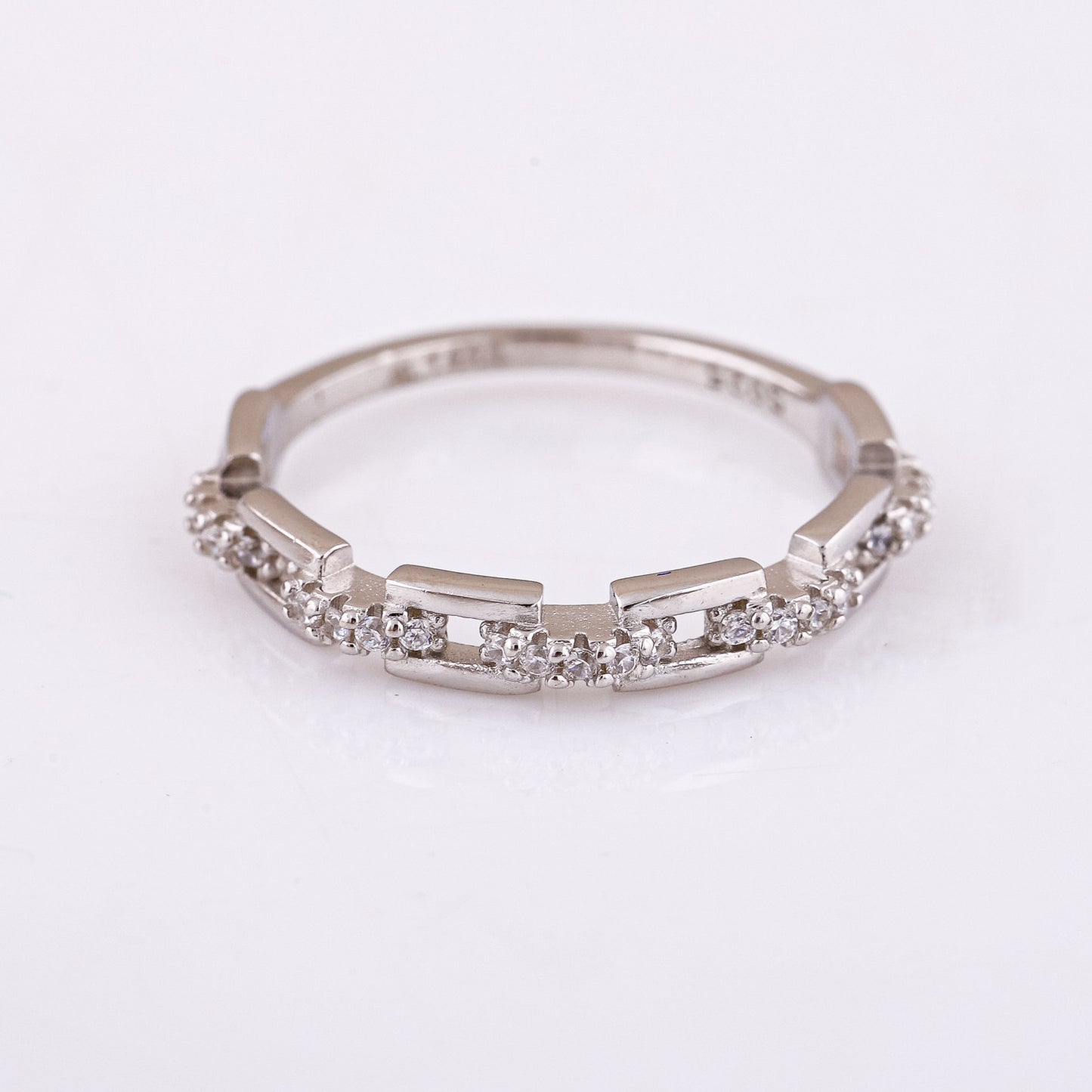 Linked Elegance Ring