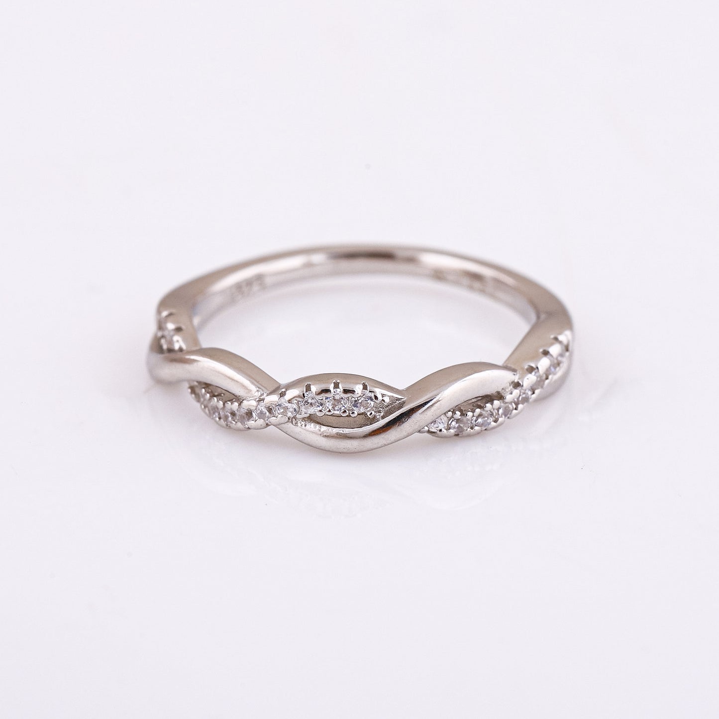 Entwined Radiance Ring