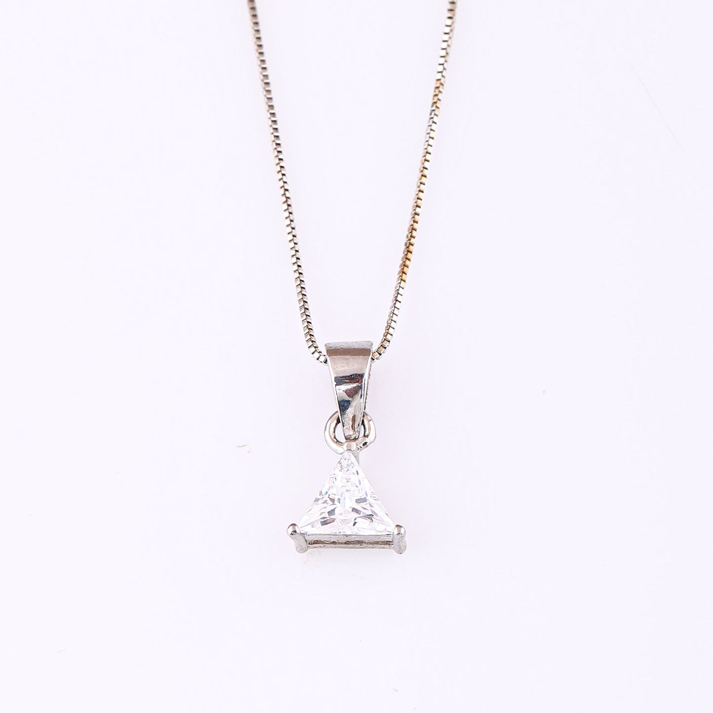 Triangle Élan Necklace