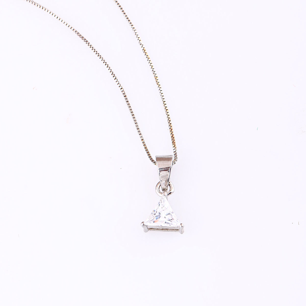Triangle Élan Necklace